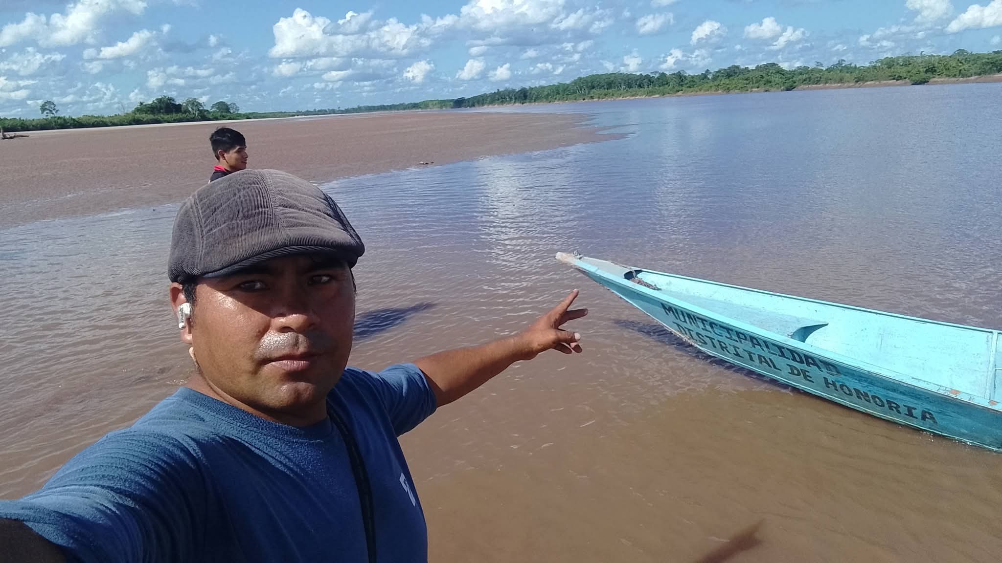 Imponeten playa en el rio pachitea para un dia de picnic